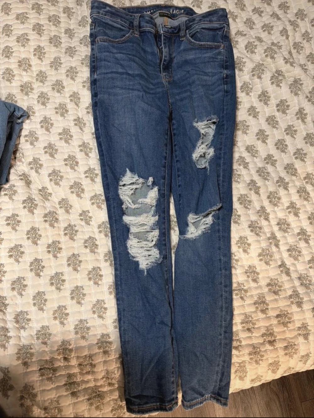 American Eagle Outfitters Distressed Skinny Jeans - Dark Blue